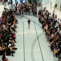 Hàng trăm người mẫu tham gia casting Vietnam International Fashion Week 2016