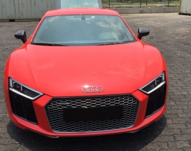 Audi R8 V10 Plus 2016 đầu tiên cập bến tại Việt Nam