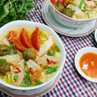 Bún thịt nấu chua dễ ăn cho ngày mới