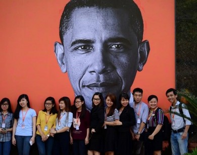 Tổng thống Obama tới TP. Hồ Chí Minh và tham quan Chùa Ngọc Hoàng