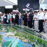 River City đón 2.000 khách hàng trong ngày khai trương nhà mẫu