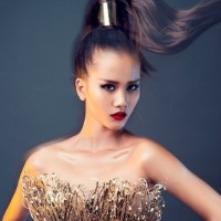 Tóc nâu môi trầm - xu hướng làm đẹp trong mùa hè này