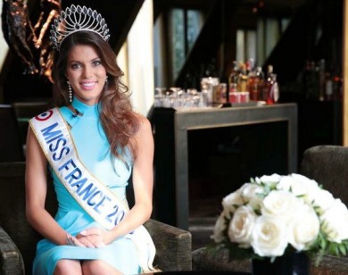 HH Pháp gặp tai nạn nghiêm trọng và cơ hội thi Miss Universe 2016