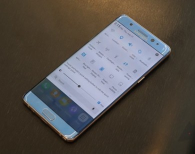 Samsung trình làng Galaxy Note 7 mở khóa bằng mống mắt