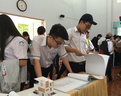Build Your Future: Hội thảo hướng nghiệp cho học sinh phố thông