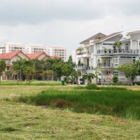 'Cứ bất động sản khởi sắc, là nợ xấu ngân hàng tăng'!