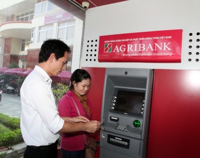 Loạn ATM, loạn phí ngân hàng