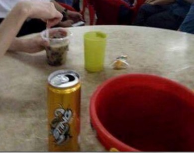 Nghi thịt có dòi, hàng trăm công nhân Công ty Yazaki Hải Phòng bỏ bữa ăn trưa