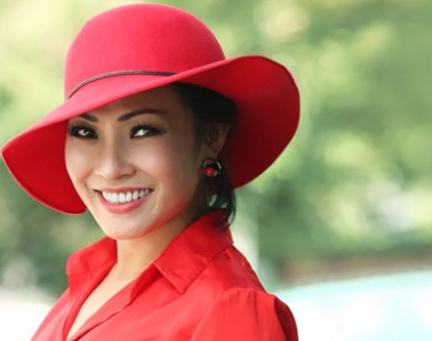 Phương Thanh hát ví giặm trên quê hương Bác