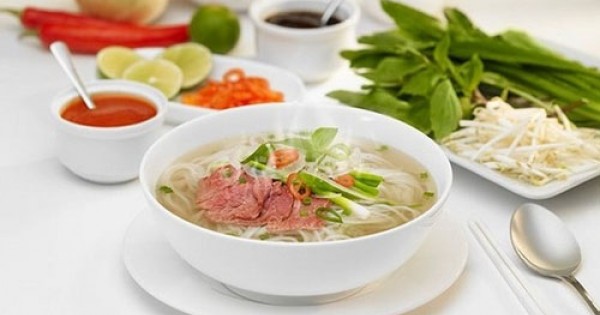Cùng 1 tô phở 4 giá khác nhau, cùng gói ba số 2 giá khác nhau
