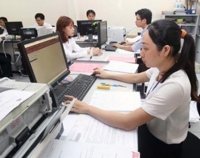 2/3 cán bộ công chức không làm việc thì làm sao phát triển được?