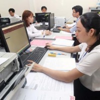 2/3 cán bộ công chức không làm việc thì làm sao phát triển được?