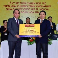 Tập đoàn Hoa Sen trao tặng 10,5 tỷ đồng cho quỹ khởi nghiệp ĐHQG-HCM