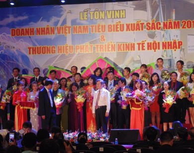 Tôn vinh Doanh nhân Việt Nam tiêu biểu 2016 và Thương hiệu phát triển kinh tế hội nhập