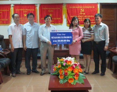 BIDV cứu trợ đồng bào lũ lụt miền Trung 2,9 tỷ đồng