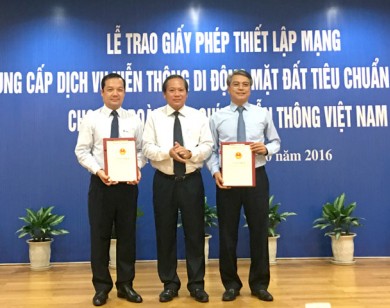 Trao giấy phép 4G cho VNPT