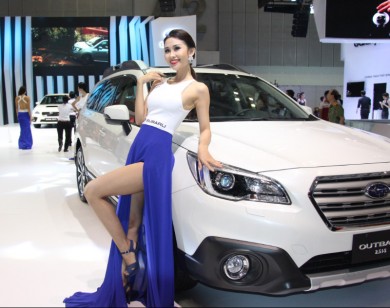 Ngắm nhìn dàn người mẫu tại triển lãm ô tô quốc tế Việt Nam 2016