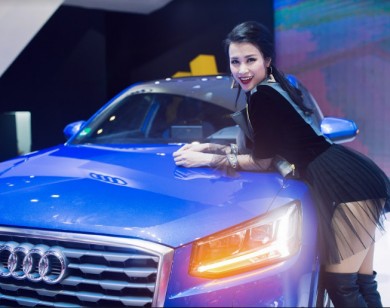 Đông Nhi, Thủy Tiên gợi cảm với Audi tại triển lãm ô tô quốc tế Việt Nam