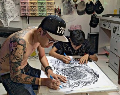 Chàng trai Long An bỏ ngành Y theo nghề xăm trổ