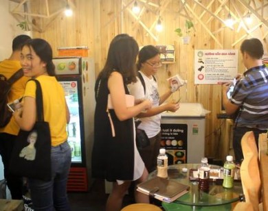Quán ăn siêu lạ: Ăn no tùy thích, trả tiền tùy tâm và tự phục vụ