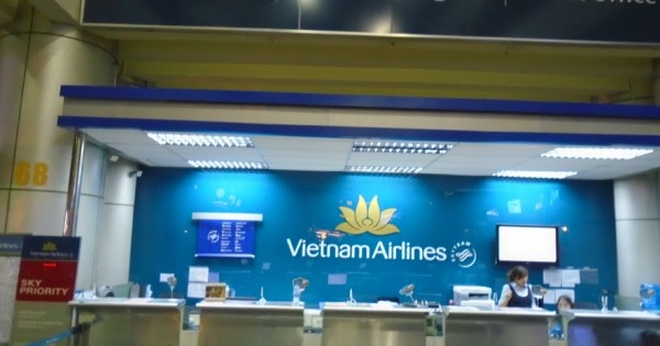 Hành khách tố Vietnam Airlines cố tình làm "thượng đế" lỡ chuyến bay