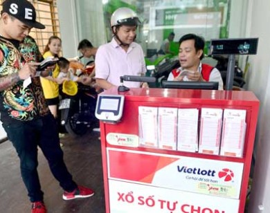 Giấc mơ tỷ phú bùng nổ nhờ Vietlott, nhiều đại lý bán vé bội thu