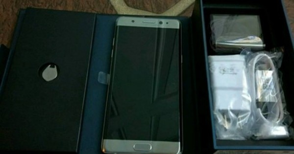 Galaxy Note 7 bị thu hồi nhưng hàng 'nhái' vẫn bán tràn lan