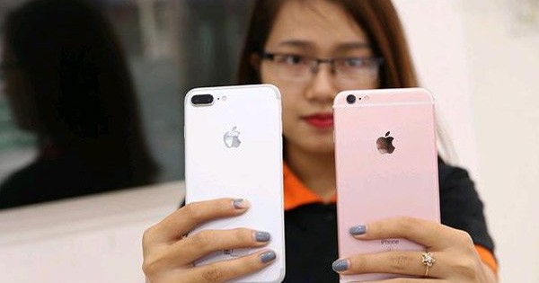 iPhone 7 hết hot: Giảm giá sâu, khuyến mãi lớn vẫn vắng khách