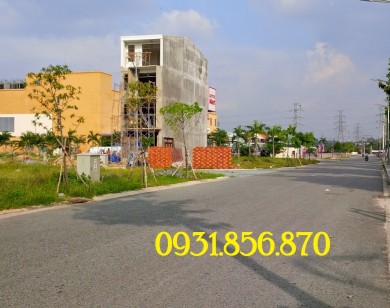Đang cần bán gấp 2 lô đất THỔ CƯ đường NGUYỄN HỮU TRÍ giá rẻ 450 triệu/lô