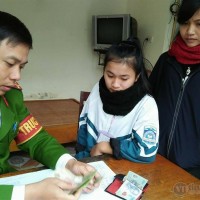 2 nữ sinh nhặt được 10 triệu đồng tìm người trả lại