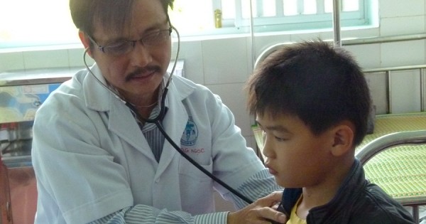 Cùng các thầy thuốc về với dân nơi núi cao Bảo Lâm