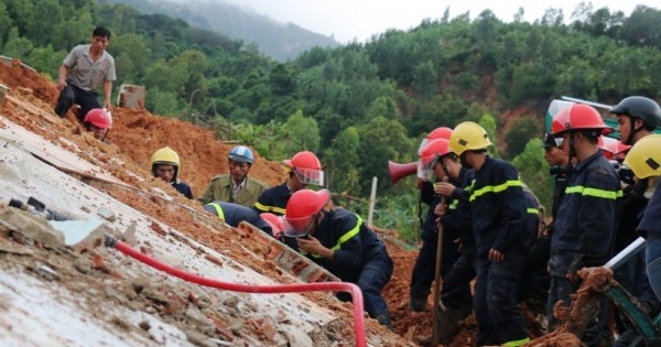 Tiết lộ nguyên nhân sạt lở núi kinh hoàng ở Nha Trang