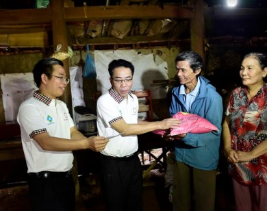 Tập đoàn Hoa Sen hỗ trợ 2 tỷ đồng hỗ trợ an sinh xã hội cho người dân vùng lũ Bình Định