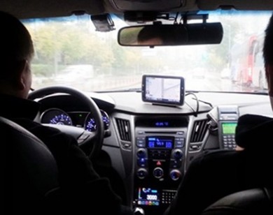 Khách tố lái xe Uber thu hai lần tiền