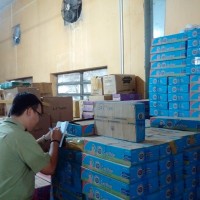 Tạm giữ hơn 500 thùng sữa Cô gái Hà Lan hết hạn sử dụng