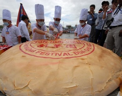 Từ người làm công thành 'vua' bánh pía miền Tây