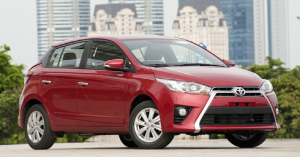 Toyota giảm giá nhiều mẫu xe nhập khẩu tại Việt Nam