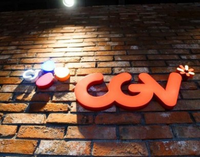 Bị khiếu nại, cạnh tranh, mất suất chiếu bom tấn, doanh thu CGV 