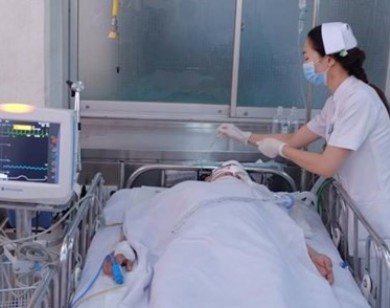 Sài Gòn: Mẹ chết, con nhập viện sau khi bị cướp túi xách