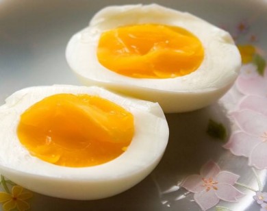 Trứng luộc ăn vào bữa sáng tốt hơn dùng nhân sâm