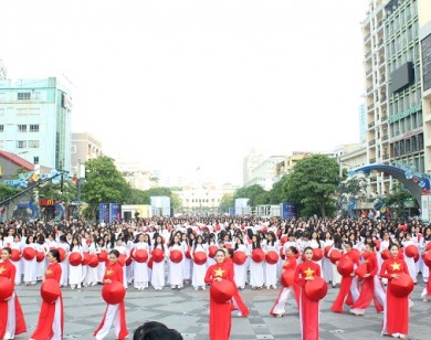 TP.HCM: 3000 người tham gia đồng diễn áo dài