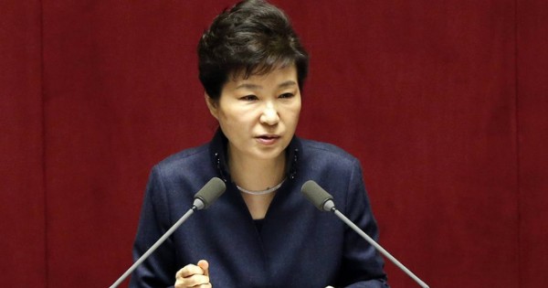 Bà Park Geun-hye trở thành Tổng thống Hàn Quốc đầu tiên bị phế truất