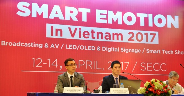 “Bùng nổ” công nghệ với Smart Emotion 2017