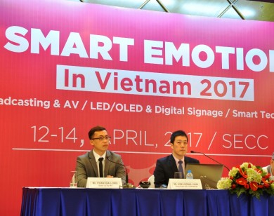 “Bùng nổ” công nghệ với Smart Emotion 2017