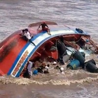 Clip chìm tàu tại cửa biển Gành Hào, Bạc Liêu: 2 người chết, gần 100 người gặp nạn
