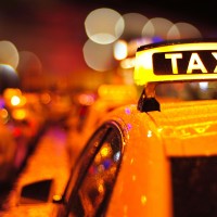 Du khách để quên 44 kg vàng và... 2 em bé sơ sinh trên taxi
