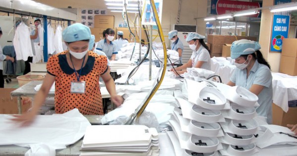 Tháng 4: Kim ngạch xuất nhập khẩu giảm 3,9%