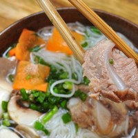 Làm bún sườn non ngon hơn ngoài hàng chiêu đãi cả nhà