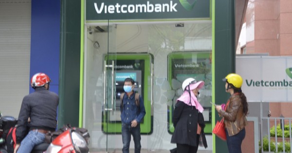 Khách báo mất hơn 30 triệu đồng trong thẻ Vietcombank khi đang ngủ