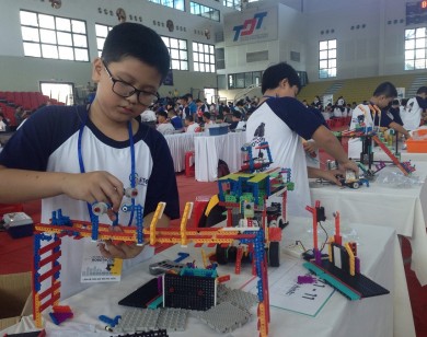 TP Hồ Chí Minh: 250 thí sinh tranh tài tại chung kết cuộc thi Robotacon 2017